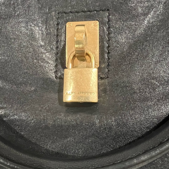 👜 Marc Jacobs Bag - Luxury Handbag Giveaway - Picture 5 of 9